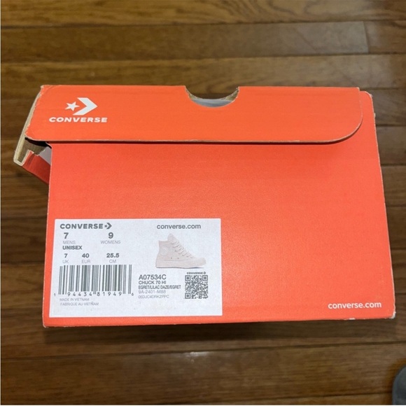 NEW Converse Chuck Taylor All Star 70 High Top
Platform Sneakers - Picture 15 of 15